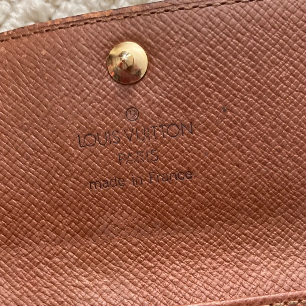 Louis Vuitton Dark Brown Monogram Key Holder Authentic GUC